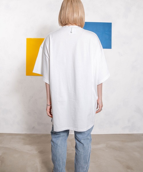 INTERPLAY(インタープレイ)の「【INTERPLAY x Toru Kajioka】「butterfly effect」 S/S Tee(Tシャツ/カットソー・メンズ・ホワイト/チャコールグレー・FREE)」の11枚目の写真
