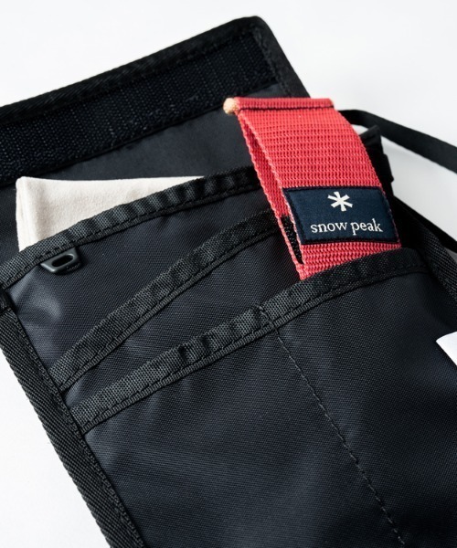 Snow Peak(スノーピーク)の「ECOPAK Travel Pouch / 雪峰祭2025春限定(ショルダーバッグ・メンズ・ブラック/オリーブ/ホワイト・ONE SIZE)」の7枚目の写真