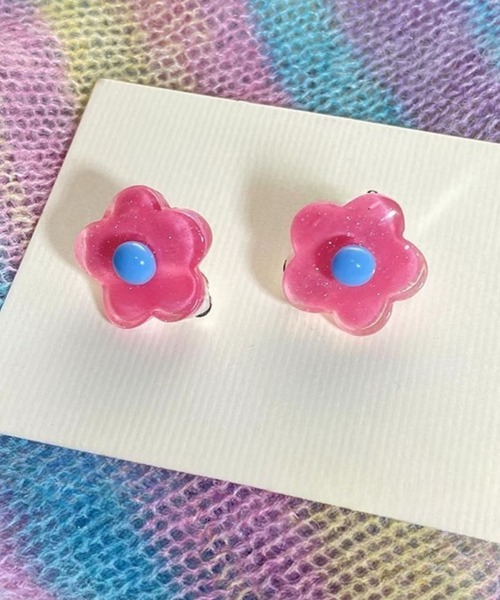 yu-ka(ユーカ)の「YU-KA:フラワーデザインポップイヤリング flower design pop earring(イヤリング・レディース・ブルー/グリーン/ピンク/レッド/パープル/イエロー/オレンジ・FREE)」の9枚目の写真