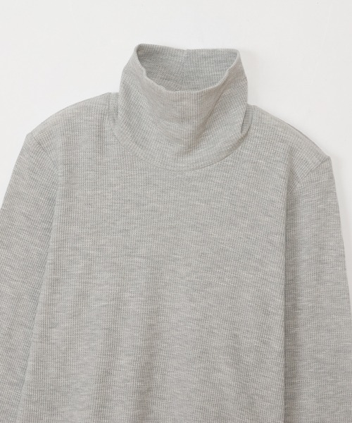 HANES（ヘインズ）の「【Hanes/ヘインズ】レディース タートルネックロングTシャツ（Tシャツ/カットソー・レディース・ヘザーグレー/パープル系その他2/オフホワイト/ダークネイビー・FREE）」の7枚目の写真