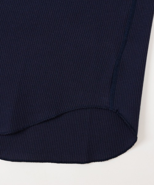 HANES（ヘインズ）の「【Hanes/ヘインズ】レディース タートルネックロングTシャツ（Tシャツ/カットソー・レディース・ヘザーグレー/パープル系その他2/オフホワイト/ダークネイビー・FREE）」の14枚目の写真