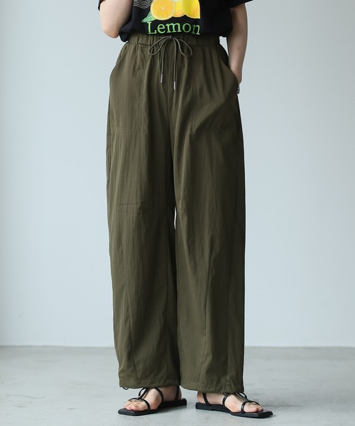 itto...(イット)の「ナチュラルワッシャー裾ドロスト付2WAYバレルレッグパンツ(その他パンツ・レディース・ブラック/オフホワイト/ライトオリーブ/ダークカーキ・M)」の19枚目の写真