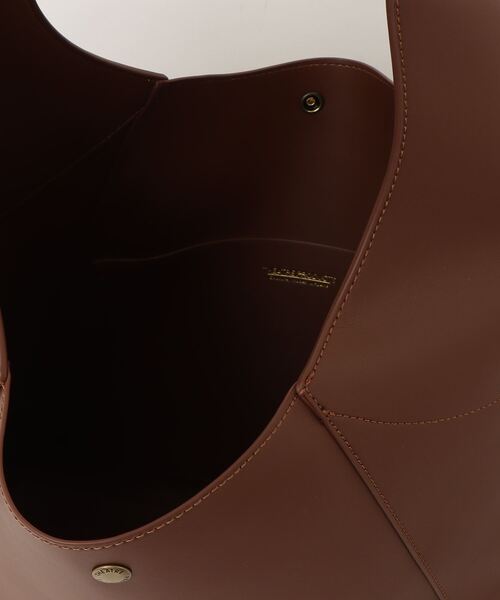 THEATRE PRODUCTS（シアタープロダクツ）の「レザレットワンハンドルショルダーバッグ（ショルダーバッグ・レディース・ブラウン/ブラック・FREE）」の4枚目の写真
