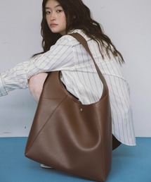 レザレットワンハンドルショルダーバッグ