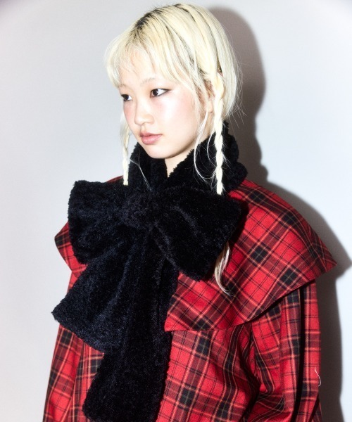 Candy Stripper(キャンディストリッパー)の「RIBBON マフラー(マフラー・レディース・オフホワイト/ピンク/ライトブルー/ブラック/ホワイト×ブラック/ベージュ・FREE)」の11枚目の写真