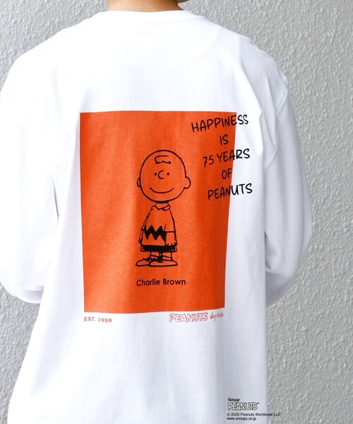PEANUTS(ピーナッツ)の「SHIPS any: SNOOPY コラボ 75th グラフィック プリント Tシャツ(ロンT)◇(Tシャツ/カットソー・メンズ・ホワイト系/ライトホワイト/ブラック/ホワイト・MEDIUM/LARGE/X-LARGE)」の2枚目の写真