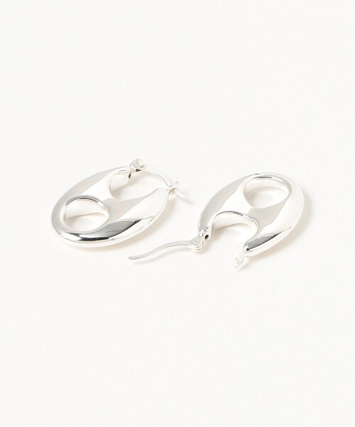 Ray BEAMS(レイビームス)の「シルバー ピッグ ノーズ ピアス(ピアス(両耳用)・レディース・シルバー・ONE SIZE)」の2枚目の写真