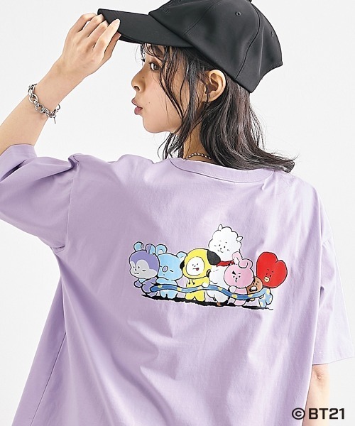 SMILE LAND（スマイルランド）の「【BT21】ゆるシルエットプリントTシャツ＜大きいサイズ有＞（Tシャツ/カットソー・レディース・ブラック/オフホワイト/オートミール/ライトパープル/ネイビー系・S～Ｍ/L～LL/3L～4L/5L～6L）」の5枚目の写真