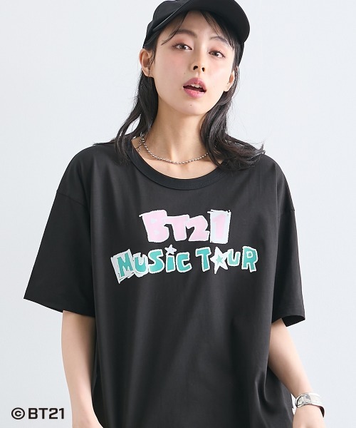 SMILE LAND（スマイルランド）の「【BT21】ゆるシルエットプリントTシャツ＜大きいサイズ有＞（Tシャツ/カットソー・レディース・ブラック/オフホワイト/オートミール/ライトパープル/ネイビー系・S～Ｍ/L～LL/3L～4L/5L～6L）」の18枚目の写真