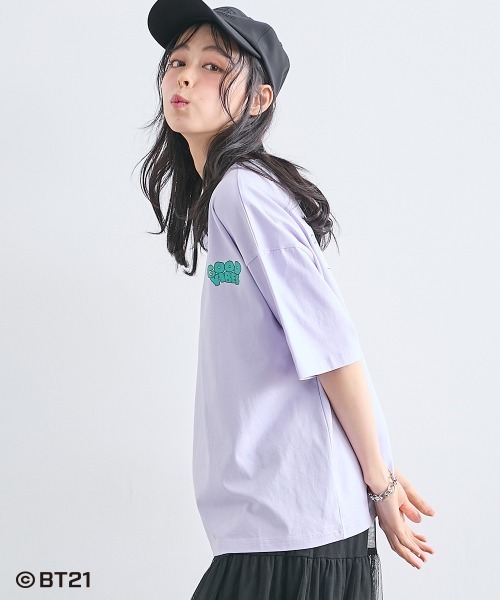 SMILE LAND（スマイルランド）の「【BT21】ゆるシルエットプリントTシャツ＜大きいサイズ有＞（Tシャツ/カットソー・レディース・ブラック/オフホワイト/オートミール/ライトパープル/ネイビー系・S～Ｍ/L～LL/3L～4L/5L～6L）」の12枚目の写真
