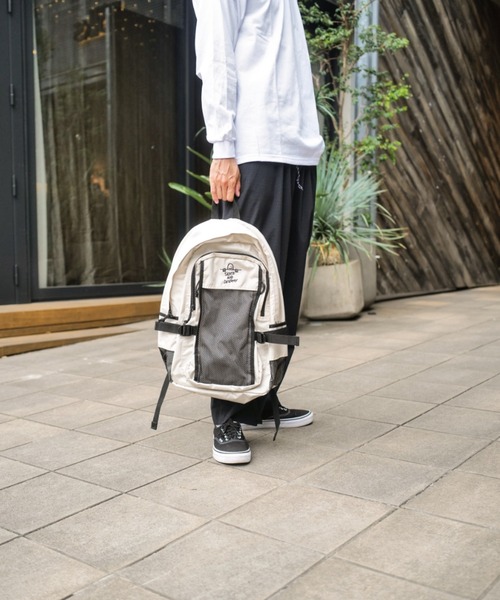 THRASHER(スラッシャー)の「【THRASHER/スラッシャー】BackPack 30L 撥水加工 バックパック(バックパック/リュック・メンズ・ブラック/ブラック系その他/オフホワイト・FREE)」の9枚目の写真