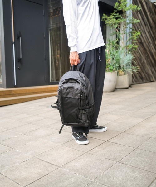 THRASHER(スラッシャー)の「【THRASHER/スラッシャー】BackPack 30L 撥水加工 バックパック(バックパック/リュック・メンズ・ブラック/ブラック系その他/オフホワイト・FREE)」の11枚目の写真