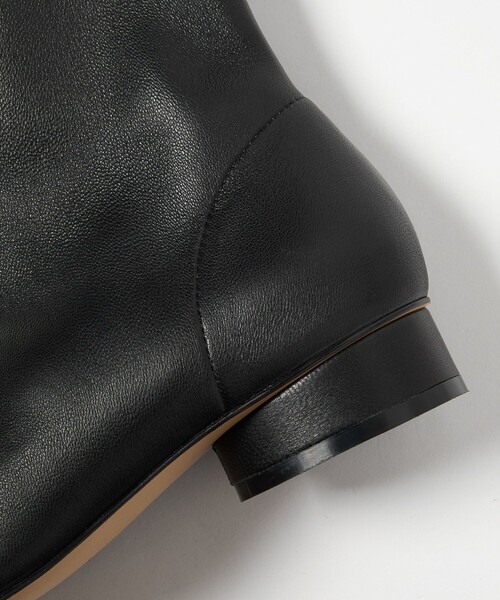 ODETTE E ODILE(オデットエオディール)の「ソフトストレッチ ショートブーツ25↑(ブーツ・レディース・オフホワイト/ブラック・22.5cm/23.5cm/23cm/24.5cm/24cm/25cm)」の15枚目の写真