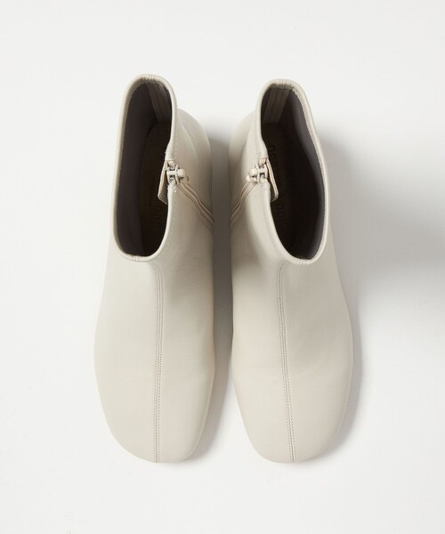 ODETTE E ODILE(オデットエオディール)の「ソフトストレッチ ショートブーツ25↑(ブーツ・レディース・オフホワイト/ブラック・22.5cm/23.5cm/23cm/24.5cm/24cm/25cm)」の17枚目の写真