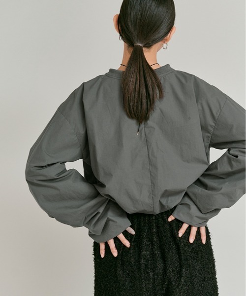 W:Huku（フーク）の「タイプライター ショート バルーン ブラウス トップス / Cotton Typewriter Short Balloon Top（その他トップス・レディース・オフホワイト/グレー/ブラック・FREE）」の17枚目の写真