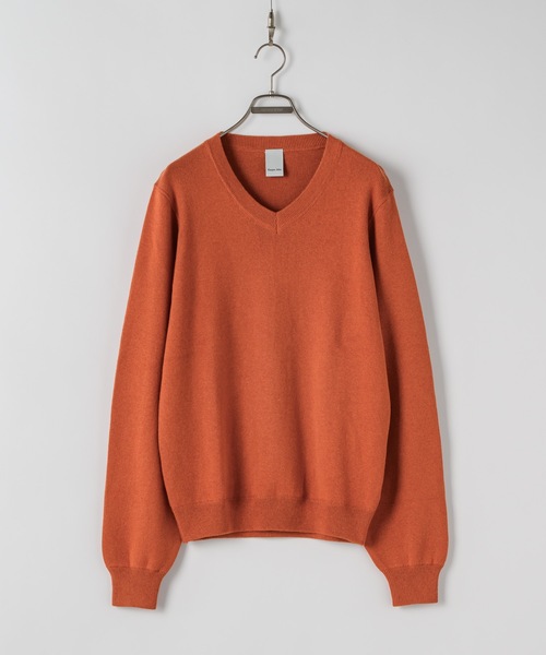 CASPER JOHN（キャスパージョン）の「Wool cotton high gauge V-neck sweater / ウールコットンハイゲージVネックセーター（ニット/セーター・メンズ・オレンジ/ブラック/アイボリー/ブルー・LARGE/MEDIUM/SMALL/X-SMALL）」の7枚目の写真
