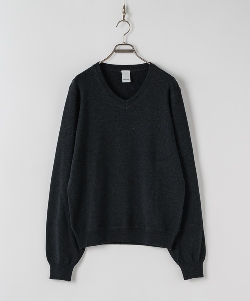 CASPER JOHN（キャスパージョン）の「Wool cotton high gauge V-neck sweater / ウールコットンハイゲージVネックセーター（ニット/セーター・メンズ・オレンジ/ブラック/アイボリー/ブルー・LARGE/MEDIUM/SMALL/X-SMALL）」の22枚目の写真