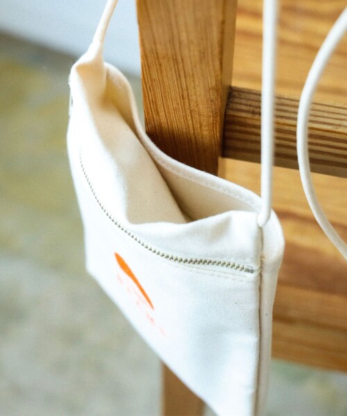 BEAMS JAPAN(ビームス ジャパン)の「evergreen works / ビームス ジャパン ロゴ スリングパース(ショルダーバッグ・レディース・ネイビー/ブラック/オフホワイト・ONE SIZE)」の6枚目の写真