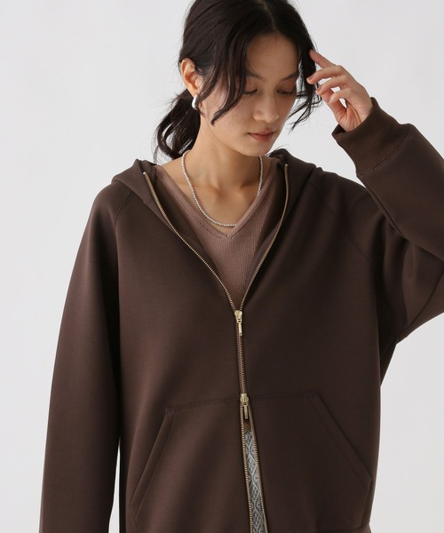 Elura(エルーラ)の「大人リュクスジップパーカー/590100(パーカー・レディース・ライトベージュ/ダークブラウン/ライトグレー/オフホワイト・MEDIUM/SMALL)」の18枚目の写真