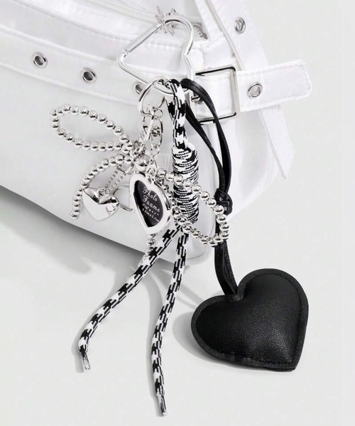 セール】8B13 ハートモチーフ ボリューム バッグチャーム キーチェーン