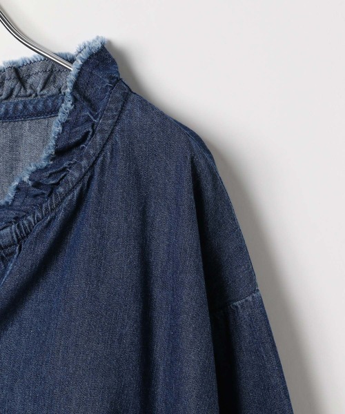 LEPSIM（レプシィム）の「デニムフリルブラウス　579702（シャツ/ブラウス・レディース・ブルー/ダークネイビー・FREE）」の17枚目の写真