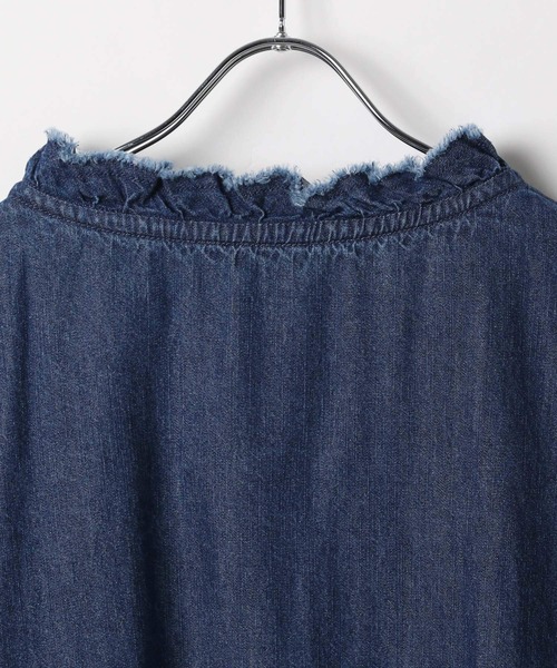 LEPSIM（レプシィム）の「デニムフリルブラウス　579702（シャツ/ブラウス・レディース・ブルー/ダークネイビー・FREE）」の20枚目の写真
