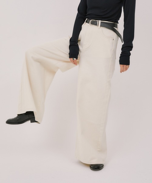 LIENCOEUR(リアンクール)の「ソフトフレアストレートデニム(デニムパンツ・レディース・ブラック/ブラウン/アイボリー・FREE)」の5枚目の写真