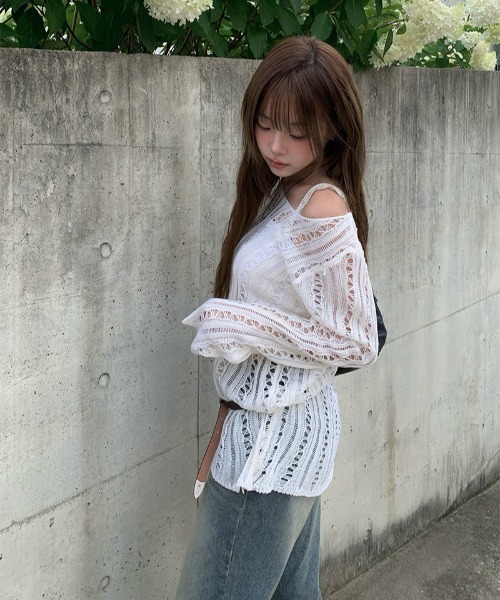 anyonemore(エニワンモア)の「ボートネック透かし編みメッシュロングニット(ニット/セーター・レディース・アイボリー/ブラック・FREE)」の3枚目の写真