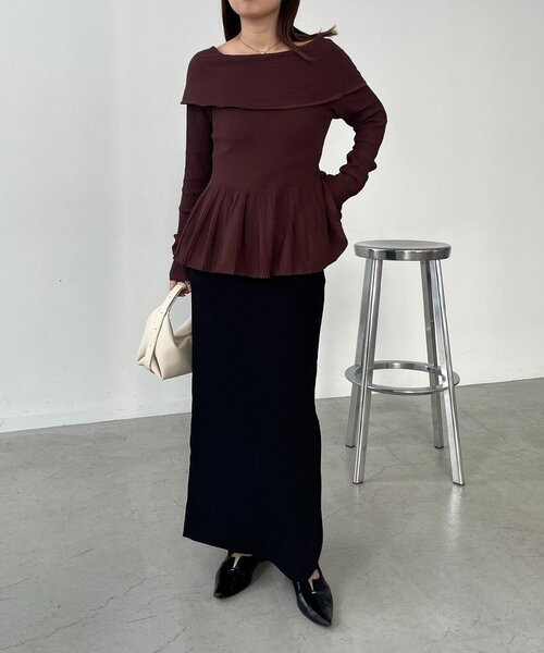 CAPRICIEUX LE'MAGE（カプリシューレマージュ）の「フレアボートネックニット（ニット/セーター・レディース・ブラック/ブラウン/ベージュ・FREE）」の4枚目の写真