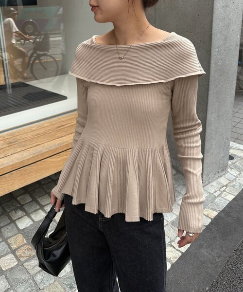 CAPRICIEUX LE'MAGE（カプリシューレマージュ）の「フレアボートネックニット（ニット/セーター・レディース・ブラック/ブラウン/ベージュ・FREE）」の19枚目の写真