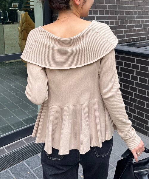 CAPRICIEUX LE'MAGE（カプリシューレマージュ）の「フレアボートネックニット（ニット/セーター・レディース・ブラック/ブラウン/ベージュ・FREE）」の22枚目の写真