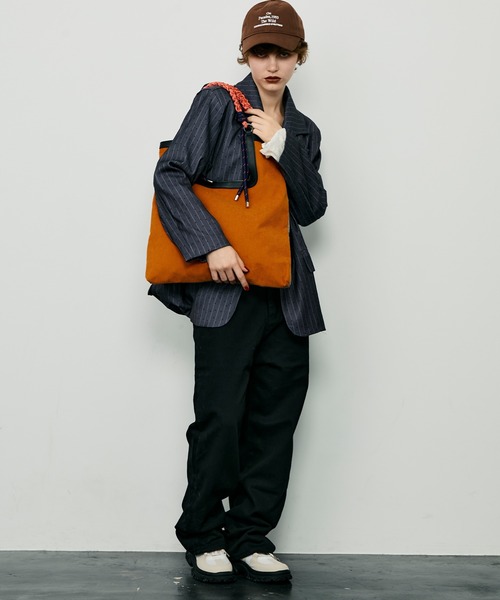 uyu.(ウユ)の「ワイドレッグデニム(デニムパンツ・レディース・ブラック・M/S)」の14枚目の写真