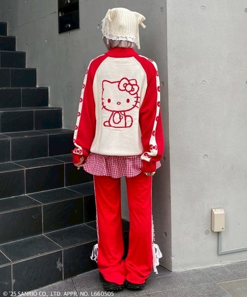 Candy Stripper(キャンディストリッパー)の「【HELLO KITTY】RIBBON KNIT ジャンパー(ニット/セーター・レディース・ブラック/ピンク・FREE)」の14枚目の写真