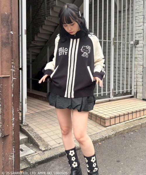 Candy Stripper(キャンディストリッパー)の「【HELLO KITTY】RIBBON KNIT ジャンパー(ニット/セーター・レディース・ブラック/ピンク・FREE)」の6枚目の写真