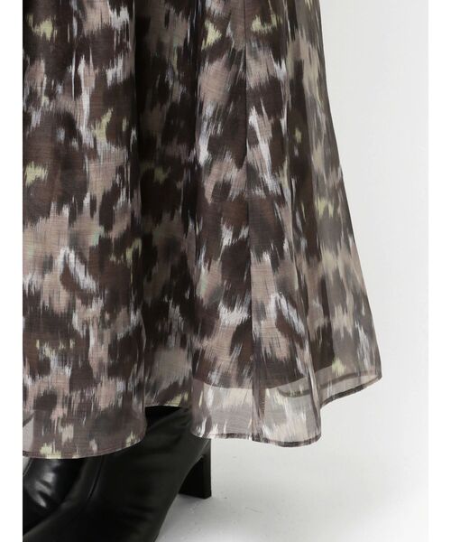 ELENDEEK(エレンディーク)の「ブラードプリントスカート(スカート・レディース・ブラウン/ブルー・01/02)」の3枚目の写真