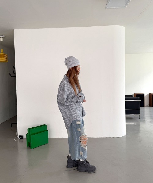 4INT.（フォイント）の「【UNISEX】ストライプ ビッグシルエット 長袖 シャツ（シャツ/ブラウス・レディース・ベージュ/ネイビー/ブルー/ブラック/ライトブルー・FREE）」の6枚目の写真
