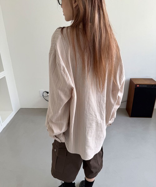 4INT.（フォイント）の「【UNISEX】ストライプ ビッグシルエット 長袖 シャツ（シャツ/ブラウス・レディース・ベージュ/ネイビー/ブルー/ブラック/ライトブルー・FREE）」の15枚目の写真