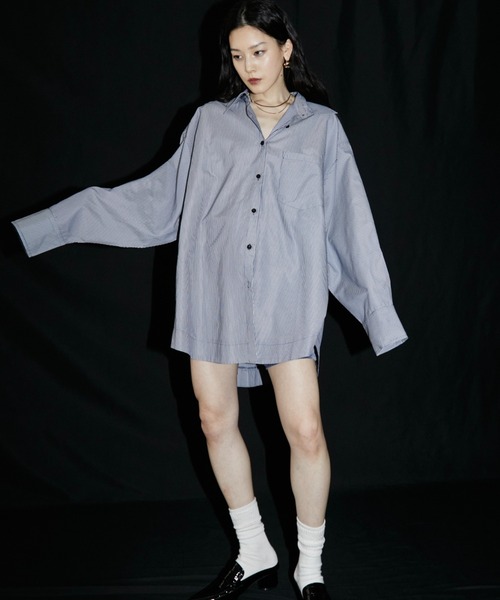 VION（ヴィオン）の「Stripe Big Shirt / ストライプビッグシャツ（シャツ/ブラウス・レディース・ホワイト/ネイビー・FREE）」の2枚目の写真