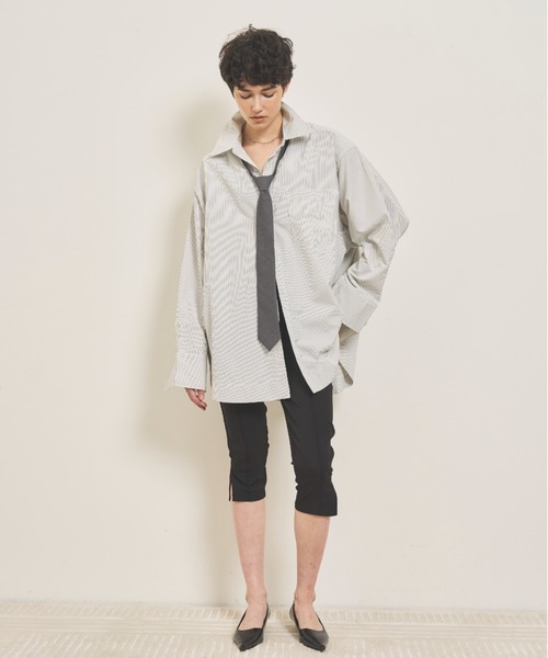 VION（ヴィオン）の「ストライプビッグシャツ / Stripe Big Shirt（シャツ/ブラウス・レディース・ホワイト/ネイビー・FREE）」の5枚目の写真