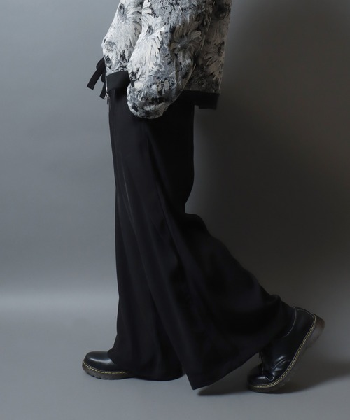 ANPAS(アンパス)の「Gabardine Flared Trousers/ Wide Skirt Pants/ギャバジン ワイドフレアパンツ スカートパンツ ワイド 袴パンツ スラックス レディース メンズ(スラックス・メンズ・アイボリー/ブラック/チャコールグレー・M/L)」の1枚目の写真