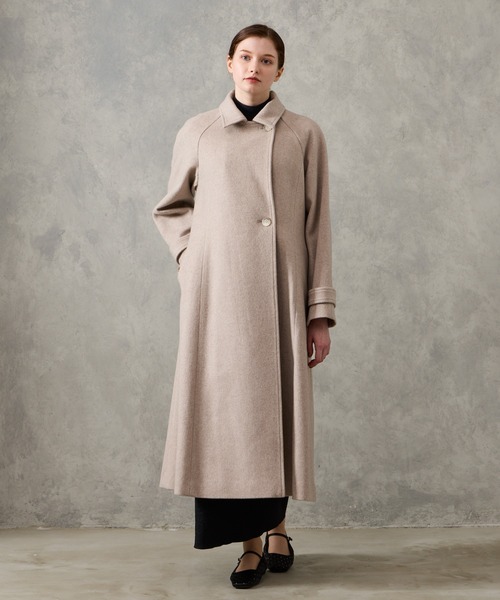 AIMER（エメ）の「RESCWOOL(R)  ビーバー3WAYカラーバックタックAラインロングコート（チェスターコート・レディース・ブラウン/ベージュ/ブラック・LARGE/MEDIUM）」の22枚目の写真