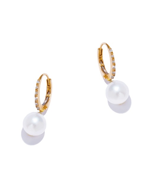 les bonbon(ルボンボン)の「【les bonbon】half eternity pearl pierce/ハーフ エタニティ パール ピアス(ピアス(両耳用)・レディース・イエローゴールド・FREE)」の6枚目の写真