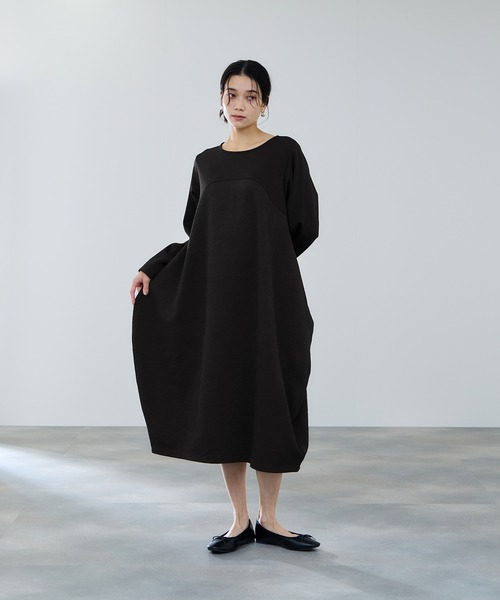 Mac-House(マックハウス)の「milli de l'air ジャガードコクーンワンピース(ワンピース・レディース・ブラック/ダークグレー・M)」の5枚目の写真