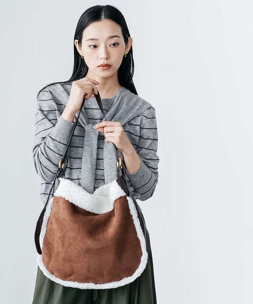 mili an deni（ミリアンデニ）の「フェイクムートンポーチ付きショルダーバッグ（ショルダーバッグ・レディース・ブラウン/ブラック/ベージュ・F）」の10枚目の写真