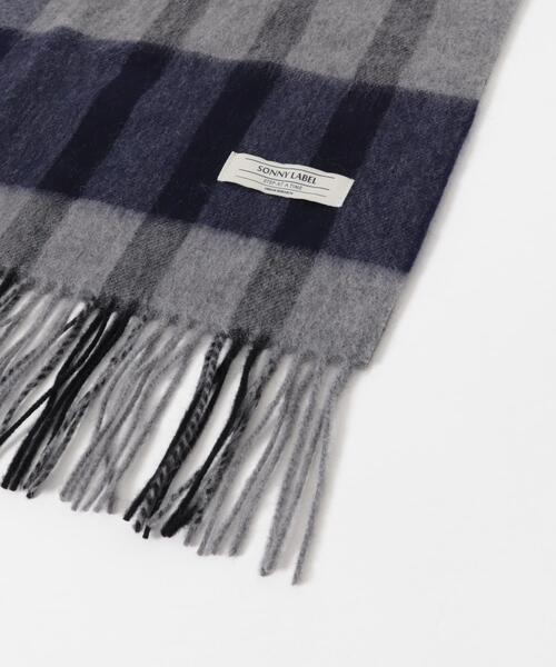 URBAN RESEARCH Sonny Label（アーバンリサーチサニーレーベル）の「ウールカシミヤチェックワイドマフラー（マフラー・メンズ・グレー系その他/ブルー系その他/グリーン系その他/ベージュ系その他・ONE SIZE）」の12枚目の写真