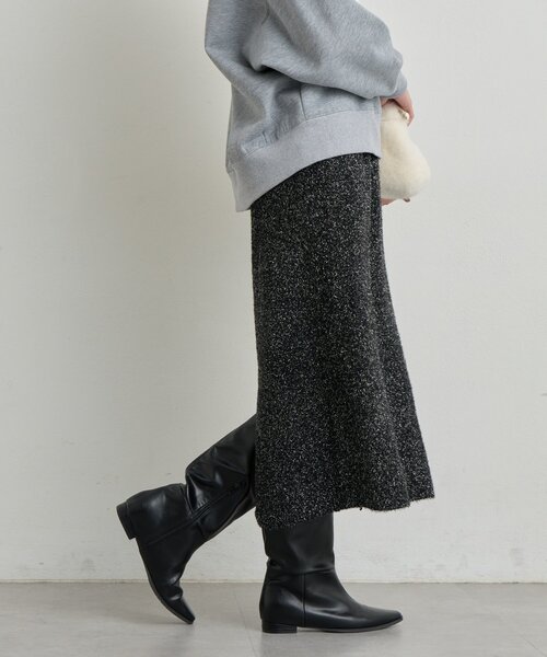 un dix cors（アンディコール）の「《華やぎをプラス》フィルムラメニットタイトスカート（スカート・レディース・チャコールグレー/ブラック・FREE）」の2枚目の写真