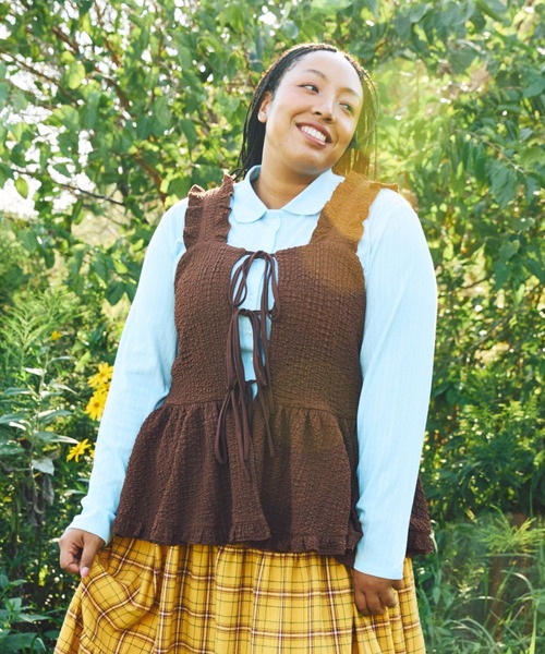 PUNYUS（プニュズ）の「2WAYフリルキャミチュニック（ベスト・レディース・サックスブルー/ブラック/ブラウン・1/2/3/4）」の12枚目の写真