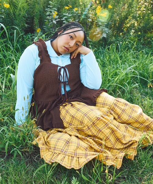 PUNYUS（プニュズ）の「2WAYフリルキャミチュニック（ベスト・レディース・サックスブルー/ブラック/ブラウン・1/2/3/4）」の13枚目の写真