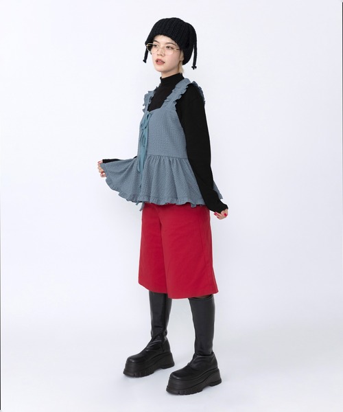 PUNYUS（プニュズ）の「2WAYフリルキャミチュニック（ベスト・レディース・サックスブルー/ブラック/ブラウン・1/2/3/4）」の9枚目の写真