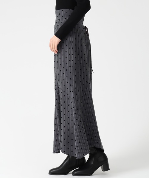 31 Sons de mode（トランテアン　ソン　ドゥ　モード）の「2025秋冬新作 ストライプドットフロッキーマーメイドスカート（スカート・レディース・チャコールグレー/ブラウン・S/M）」の12枚目の写真